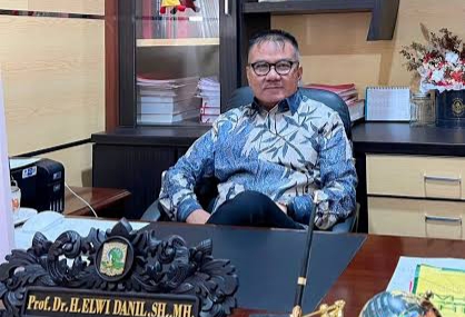 Jokowi Tunjuk 9 Pansel KPK, Ada Dosen Hukum UNAND