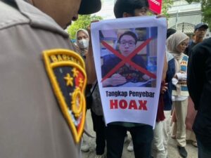 Buntut Rekayasa Pencurian, Mahasiswa Geruduk Klinik Athena Milik dr Richard Lee di Padang