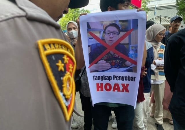 Buntut Rekayasa Pencurian, Mahasiswa Geruduk Klinik Athena Milik dr Richard Lee di Padang