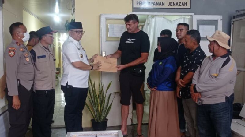 Meninggal Tertimpa Pohon, Pj Wako Padang Lepas Jenazah WNA Asal Perancis