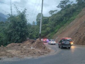 Pemprov Sumbar Pastikan Pembersihan Material Longsor di Malalak Tuntas, Lalu Lintas Kembali Normal