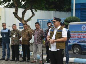 Plh Wako Padang Apresiasi Perumda AM Kirim Bantuan untuk Korban Banjir Bandang