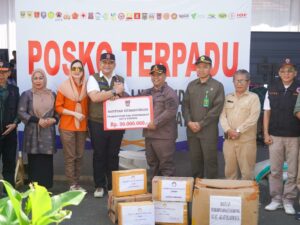 Salurkan Bantuan, Pj Wako Padang Kunjungi Daerah Terdampak Bencana Sumbar
