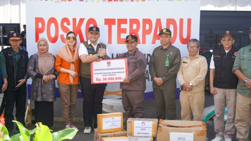 Salurkan Bantuan, Pj Wako Padang Kunjungi Daerah Terdampak Bencana Sumbar