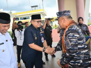 Bantu Penanganan Bencana Sumbar, Pj Wako Padang Sambut Pangkoarmada I