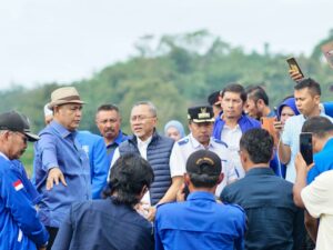 Dampingi Zulkifli Hasan ke Lokasi Bencana di Agam, Epyardi Ceritakan Bantuan PAN