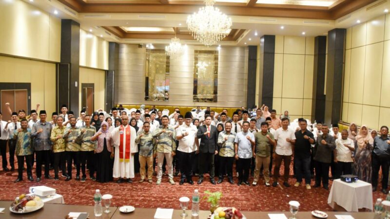 33 Panwascam Padang Dilantik, Pj Wako: Bersikaplah Adil, Jujur, dan Nonpartisan