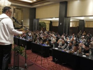 Epyardi Berikan Motivasi Spritual Memimpin kepada Perangkat Nagari se Pasaman Barat