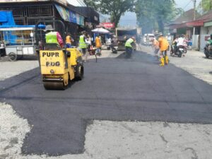 Banyak Rusak, Pemko Padang Kebut Perbaikan Jalan Kota