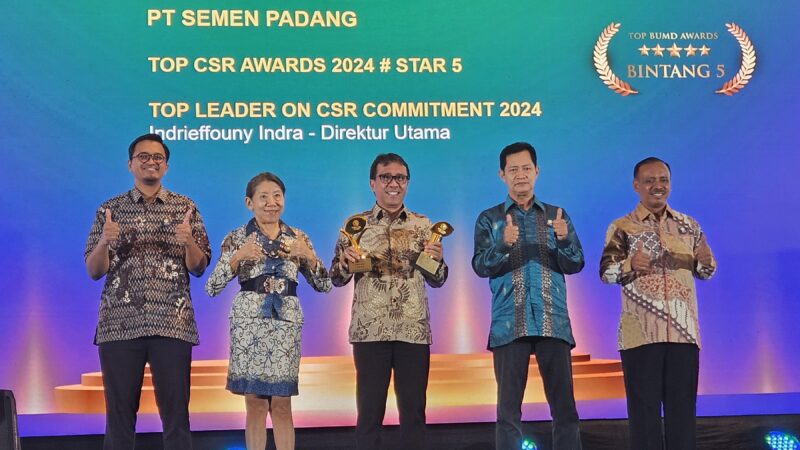 Semen Padang Raih Penghargaan Tertinggi TOP CSR Awards 2024
