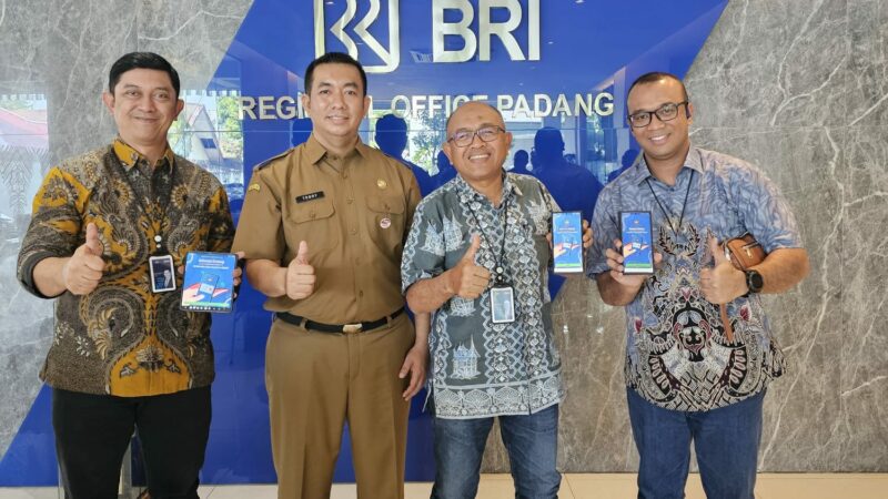 Dukung Program Disdukcapil, BRI RO Padang Lakukan Aktivasi IKD
