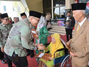 Peringatan HLUN ke 28, Pj Wako Padang Ingatkan Pentingnya Memperhatikan Lansia