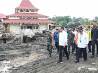 Presiden Joko Widodo menilai penanganan bencana di Sumatra Barat, yaitu di Kabupaten Agam dan Kabupaten Tanah Datar, sudah berjalan