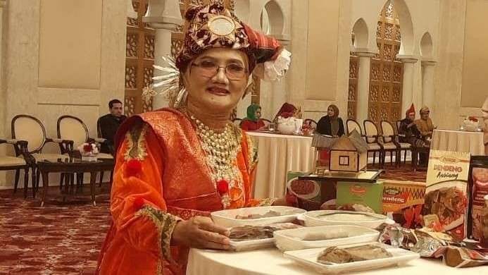 Bumbu masakan Minang berupa bumbu rendang dan kalio dari sudah diekspor Norwegia. Kedua bumbu masakan tersebut diekspor oleh Koperasi Wanita