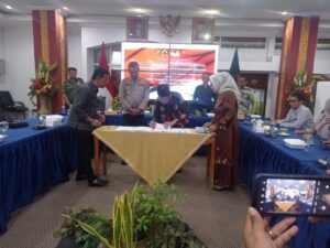 Pemko Padang menyetujui dana hibah untuk pengamanan Pilkada 2024 senilai Rp2,85 miliar. Dana tersebut untuk Polresta Padang Rp2,5 miliar