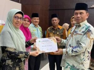 Didorong Terbitkan Buku, 160 Guru di Padang Ikuti Pelatihan Menulis