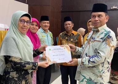 Didorong Terbitkan Buku, 160 Guru di Padang Ikuti Pelatihan Menulis