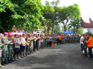 Sebanyak 13 orang masih dinyatakan hilang memasuki hari ketujuh pasca bencana alam banjir bandang di Tanah Datar. Pemkab Tanah Datar