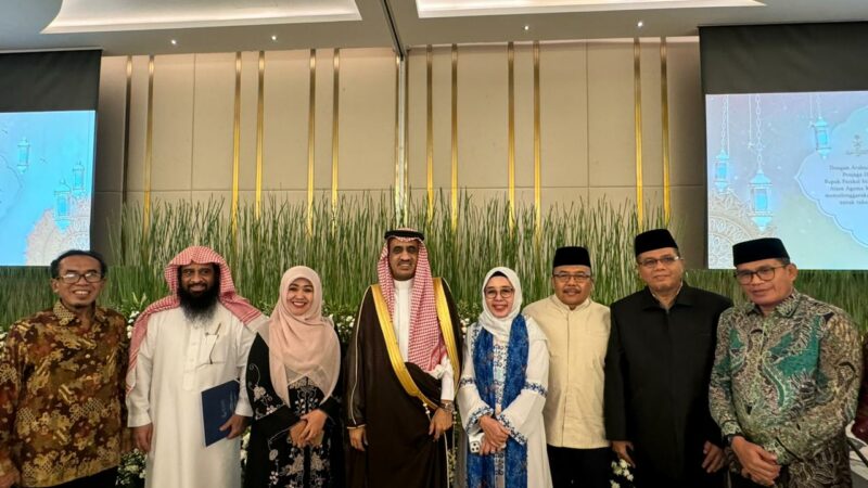 Rektor UIN Imam Bonjol Padang, Martin Kustati menghadiri acara buka bersama yang diadakan oleh Kantor Atase Agama Kedutaan Besar Arab Saudi
