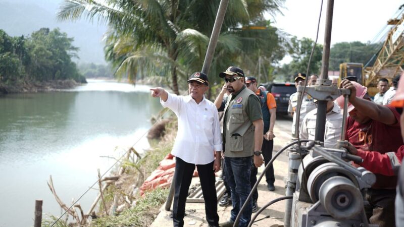 Tinjau Lokasi Pascabencana di Pessel dan Padang Pariaman, Wagub Audy Pastikan Fokus Pulihkan Sektor Kesehatan dan Infrastruktur