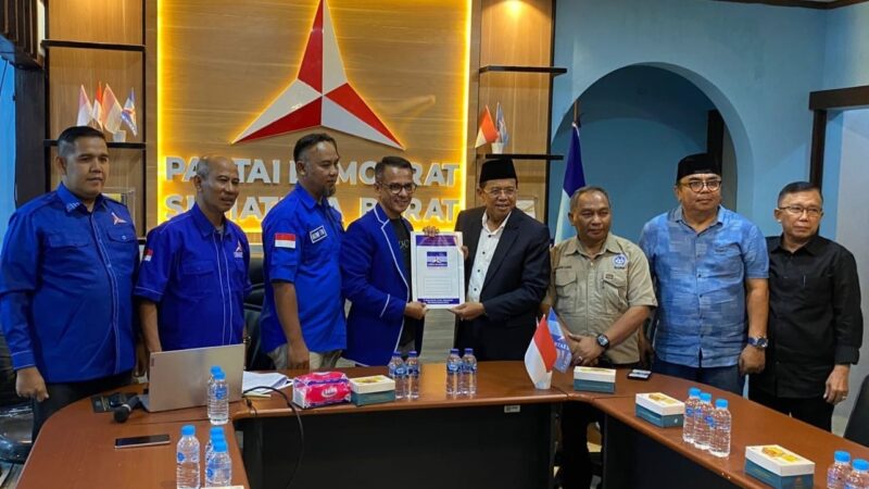 Tak Hanya di Nasdem, Ganefri Juga Mendaftar Cagub Sumbar Lewat Demokrat