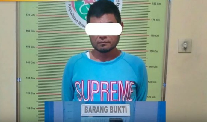 Satres Narkoba Polres Padang Panjang menangkap residivis penyalahgunaan narkoba berinisial RC (42) di balai pemuda di Kampung Teleng,