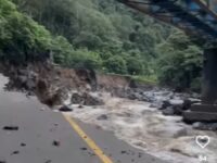 Sebanyak tujuh ruas jalan di Sumbar terdampak bencana alam banjir bandang dan tanah longsor pada 11 Mei lalu. Tidak itu saja, terdapat 46