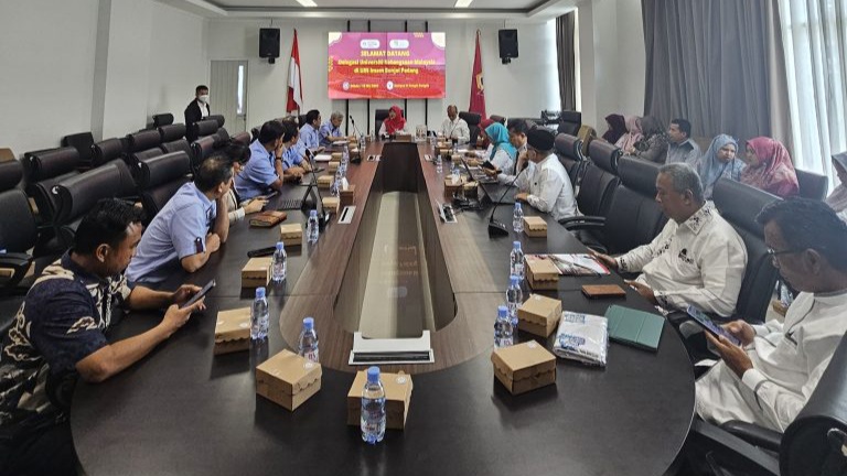 Universiti Kebangsaan Malaysia (UKM) mengunjungi Universitas Islam Negeri (UIN) Imam Bonjol Padang pada Selasa (14/5/2024).