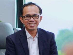 Rektor Universitas Andalas (UNAND) Efa Yonnedi memastikan bahwa tidak ada kenaikan biaya Uang Kuliah Tunggal (UKT) pada tahun ajaran baru