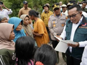 Pemkab Tanah Datar mengusulkan pembangunan delapan sabo dam untuk mengantisipasi bencana banjir bandang kepada BNPB