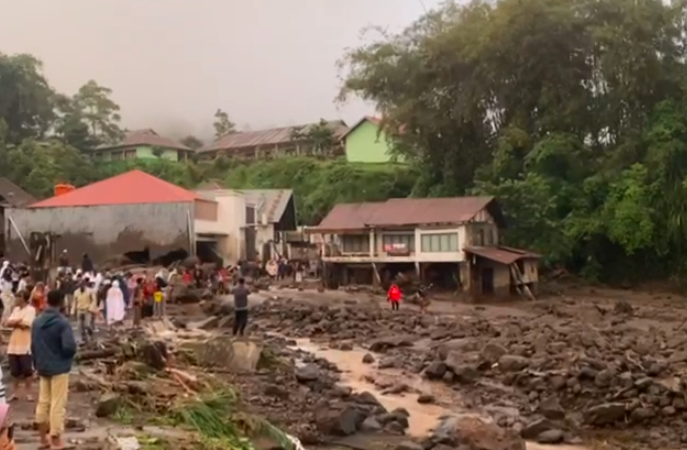 Penanganan Bencana Banjir Bandang, Pemprov Sumbar Kucurkan Rp23 Miliar