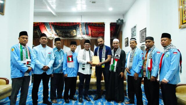 Bantuan untuk Palestina Mengalir dari Tanah Datar