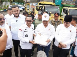 Gebu Minang Salurkan Bantuan Sembako untuk Korban Bencana di Sumbar