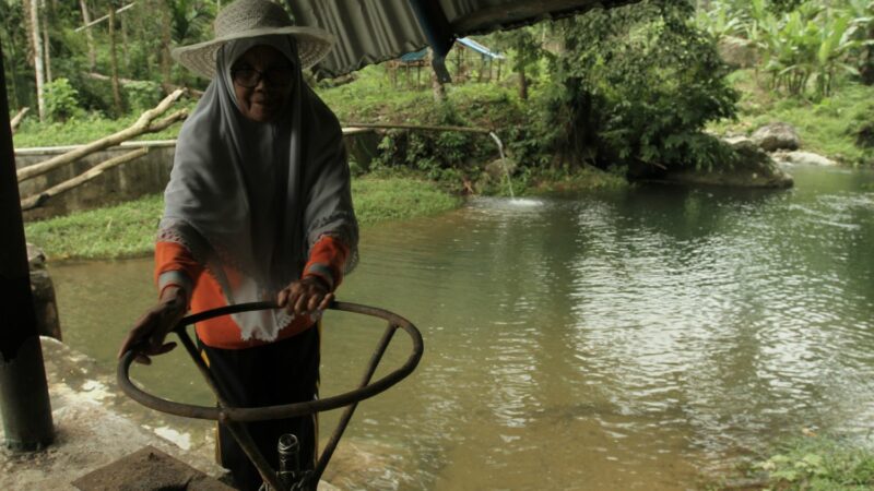 Mengenalkan Energi Terbarukan sebagai Metode Bertani; Mungkin Bisa Membantu Petani di Kaki Bukit Barisan Lepas dari Belenggu Anomali Cuaca