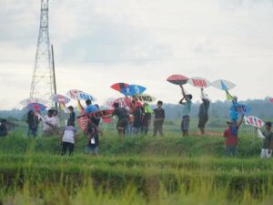 Lomba Layang-layang di Tanah Datar, Diikuti Peserta dari Jambi dan Riau