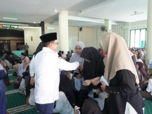 Baznas Tanah Datar Salurkan Bantuan Biaya Pendidikan untuk 258 Calon Mahasiswa