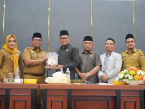 Paripurna DPRD, Pj Sekda Sampaikan Visi Misi Kota Padang 20 Tahun Mendatang