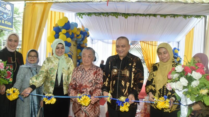 Layanan Kesehatan Berkualitas, Pj Wako Padang Resmikan Klinik Utama Prodia