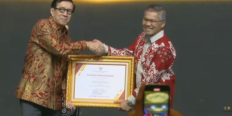 UNAND Terima Penghargaan Kemenkum HAM, Perguruan Tinggi dengan Kekayaan Intelektual Terbanyak 2023