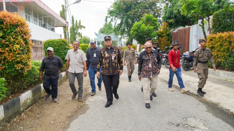 Target 100 Hari Kerja, Pj Wako Padang Cek Perbaikan Jalan Kampung Jao