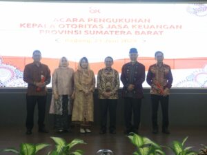 Gubernur Dorong OJK Kejar Inklusi Keuangan Sumbar 90 Persen