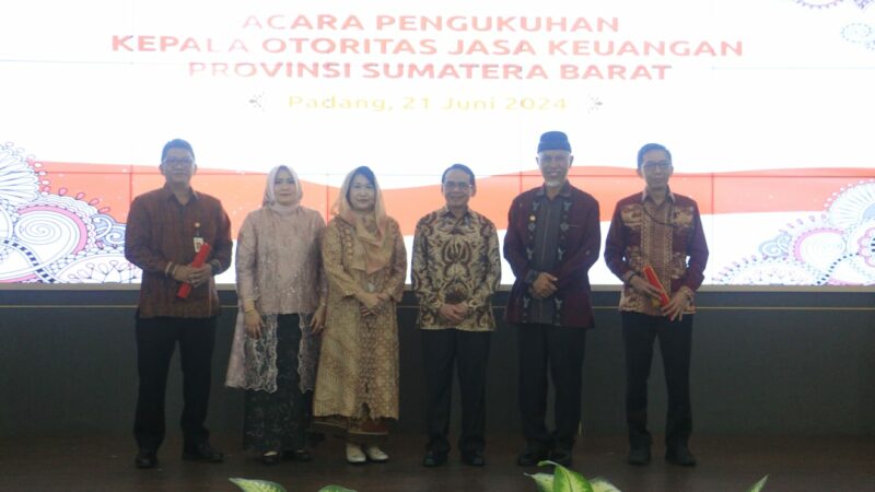 Gubernur Dorong OJK Kejar Inklusi Keuangan Sumbar 90 Persen