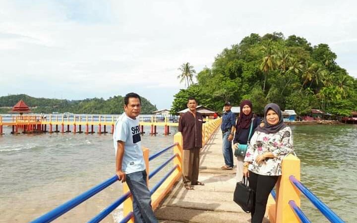 Pemkab Pessel Rehabilitasi Jembatan Asmara Pantai Carocok Painan