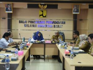 Penjabat (Pj) Kota Padang Andree Algamar bakal menyusun perencanaan pengelolaan Tempat Pengolahan Sampah Terpadu Teknologi RDF (TPST-RDF).