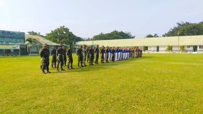 Dinas Sosial (Dinsos) Kota Padang bersama Batalyon Infanteri 133 melakukan kegiatan pembinaan terpadu kepada puluhan anak jalanan.