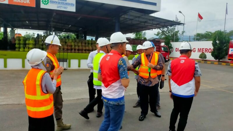 Pastikan LPG 3 Kg Sesuai Standar, Pj Wako Padang Sidak SPPBE