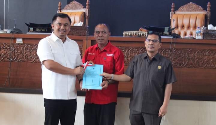 Bupati Dharmasraya, Sutan Riska Tuanku Kerajaan menghadiri Rapat Paripurna DPRD Kabupaten Dharmasraya, Nota Penjelasan Bupati atas