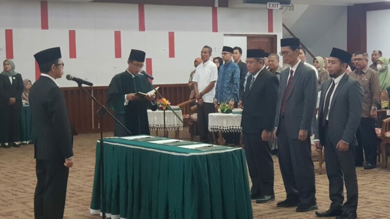 Rektor UNAND Lantik WR 2, WR 3 dan Ketua LPM