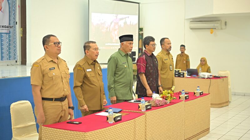 Gubernur Mahyeldi Buka Bimtek Penguatan Adat dan Budaya Minangkabau