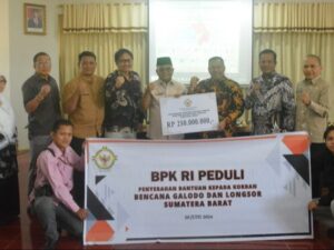 Pemkab Agam menerima bantuan dari BPK RI senilai Rp250 juta. Bantuan itu diberikan untuk pemulihan bencana di Kabupaten Agam